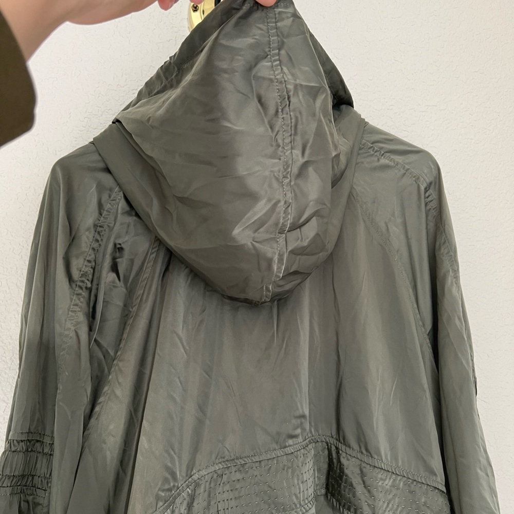 🖤 CLOSET CLEAR OUT 🖤 Free People Movement w/ Tuck Away Hoodie Bomber Jacket - Picture 7 of 7